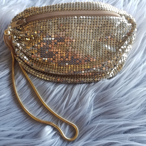Handbags - VTG Gold Shimmer Coin Purse